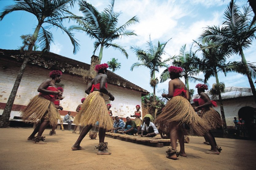 Danse traditionnelle de la chefferie de Bafut.