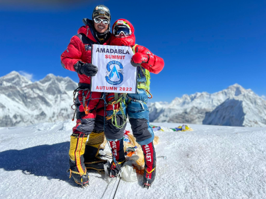 Cumbre del Amadablam