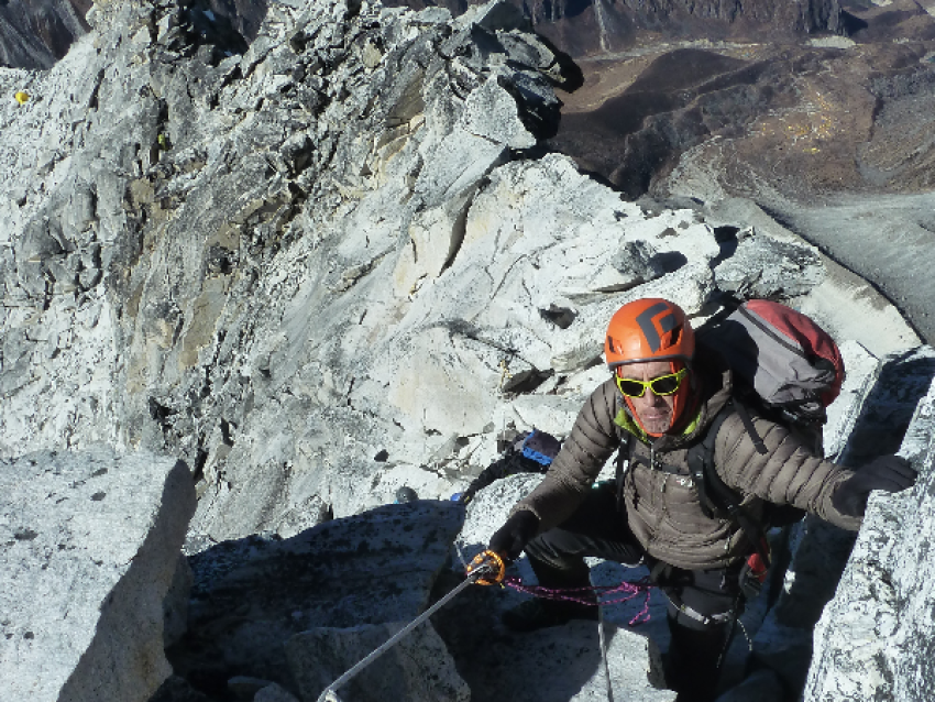 Ascensión al Amadablam